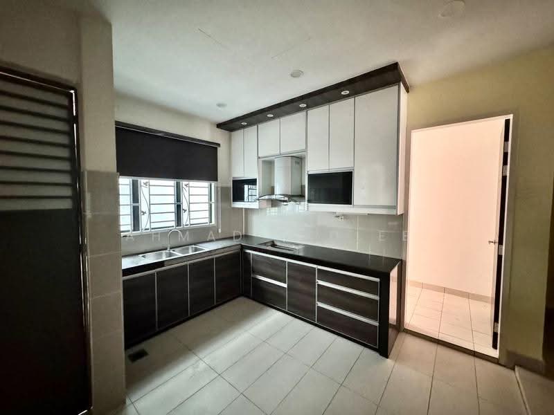 Rumah Teres 2-Tingkat untuk Disewa di Kajang (Selangor) - Ahmad Fadlee - PropertyGuru.com.my