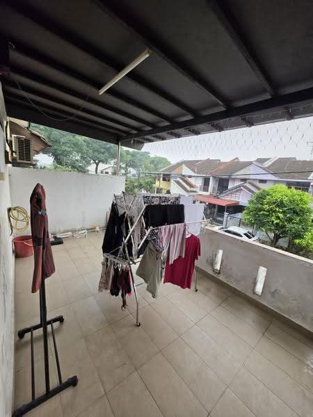 2-storey Terraced House for Sale in Taman Bukit Mewah (Tampoi) - Daniel Yong - Balcony - PropertyGuru.com.my