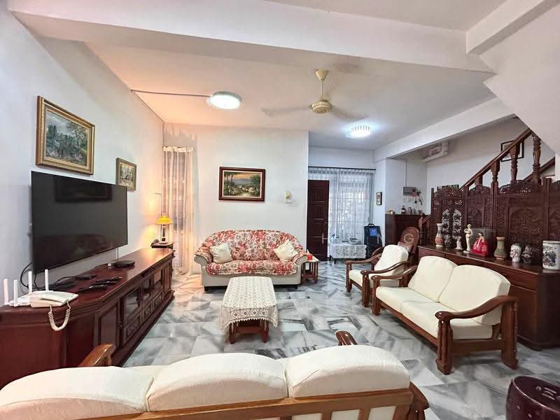 Rumah Teres 2-Tingkat untuk Dijual di Ipoh (Perak) - Kelvin Chong - Living Room - PropertyGuru.com.my