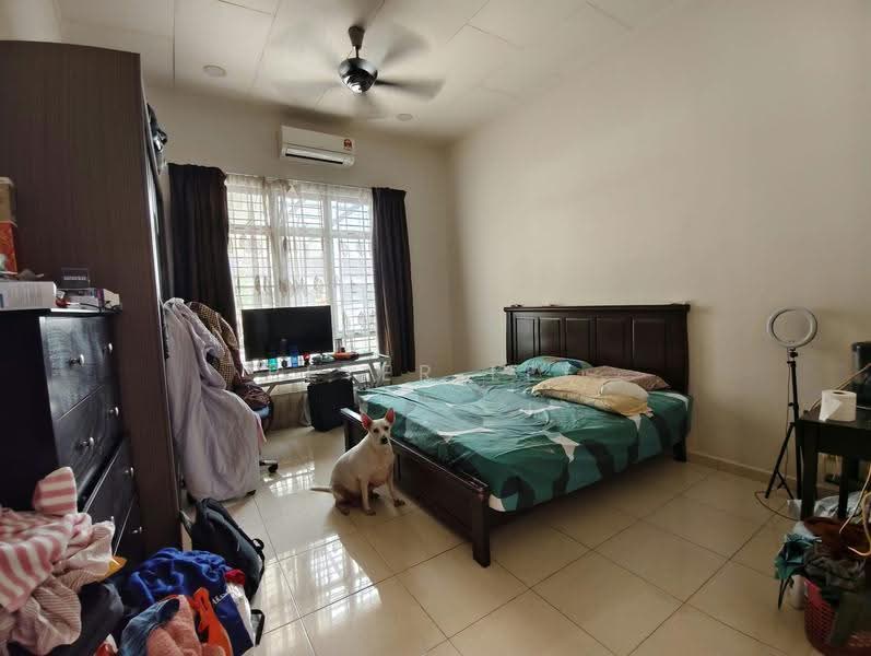 Rumah Teres 1-Tingkat untuk Dijual di Taman Saujana Permai (Bukit Katil) - Peter Lee - Bedroom - PropertyGuru.com.my
