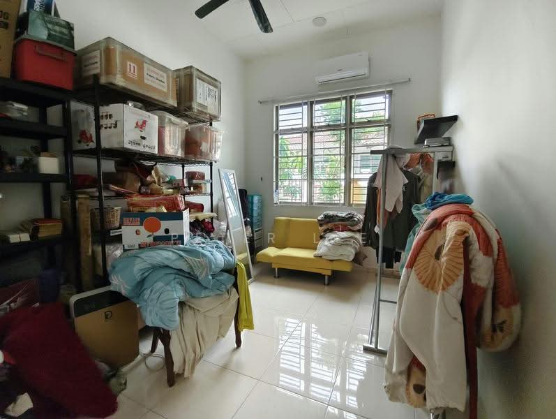 Rumah Teres 1-Tingkat untuk Dijual di Taman Saujana Permai (Bukit Katil) - Peter Lee - Living Room - PropertyGuru.com.my