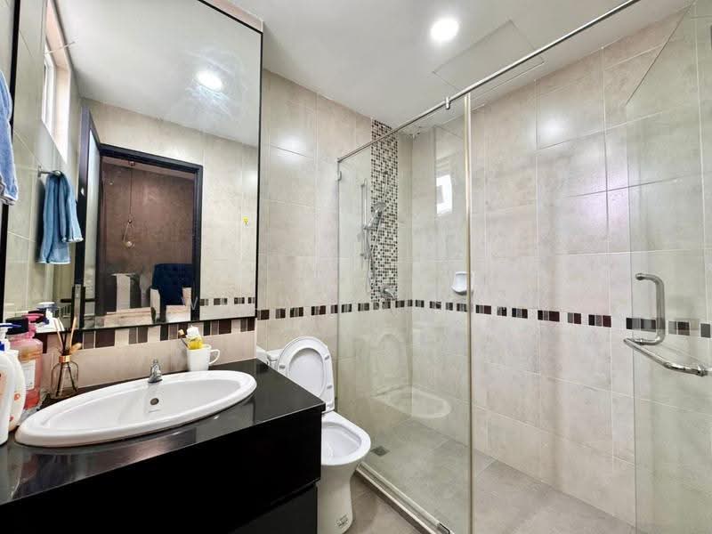 Kondominium untuk Dijual di Bayswater Resort Condominium - Welwits Sim - Bathroom - PropertyGuru.com.my