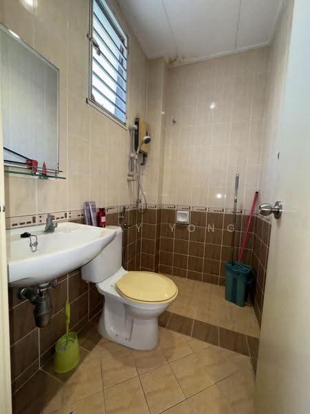 Semi-Detached House for Sale in Setia Damai (Setia Alam) - Sally Yong - Bathroom - PropertyGuru.com.my