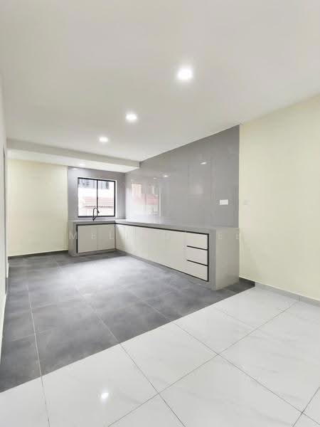 Rumah Teres 2-Tingkat untuk Dijual di Taman Daya (Johor Bahru) - Melinda Ee - Kitchen - PropertyGuru.com.my