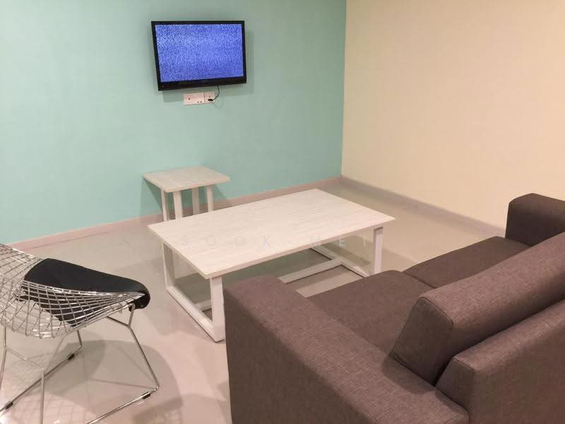 Kediaman Servis untuk Dijual di Laguna 2 @ Marina Island - Sook Mei - Living Room - PropertyGuru.com.my