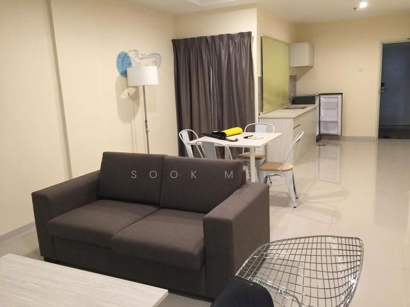 Kediaman Servis untuk Dijual di Laguna 2 @ Marina Island - Sook Mei - Living Room - PropertyGuru.com.my
