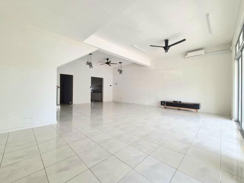 Rumah Teres 2-Tingkat untuk Dijual di Serene Heights (Semenyih) - Sue Arifin - Living Room - PropertyGuru.com.my