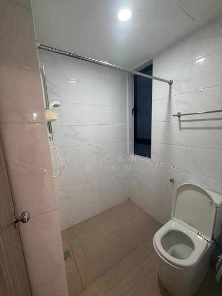 Kediaman Servis untuk Disewa di Country Garden Central Park - Vincent Gian - Bathroom - PropertyGuru.com.my