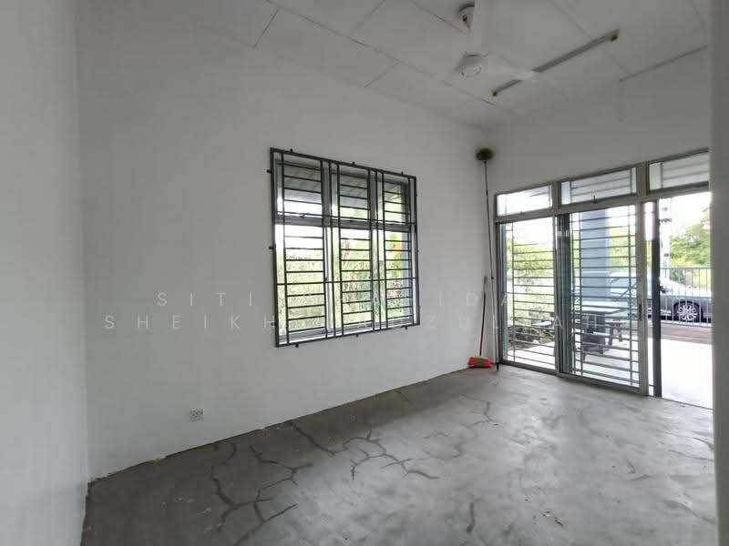 1-storey Terraced House for Sale in Taman Seri Telok Emas (Telok Mas) - Siti Shahidah Sheikh Fadzullah - PropertyGuru.com.my