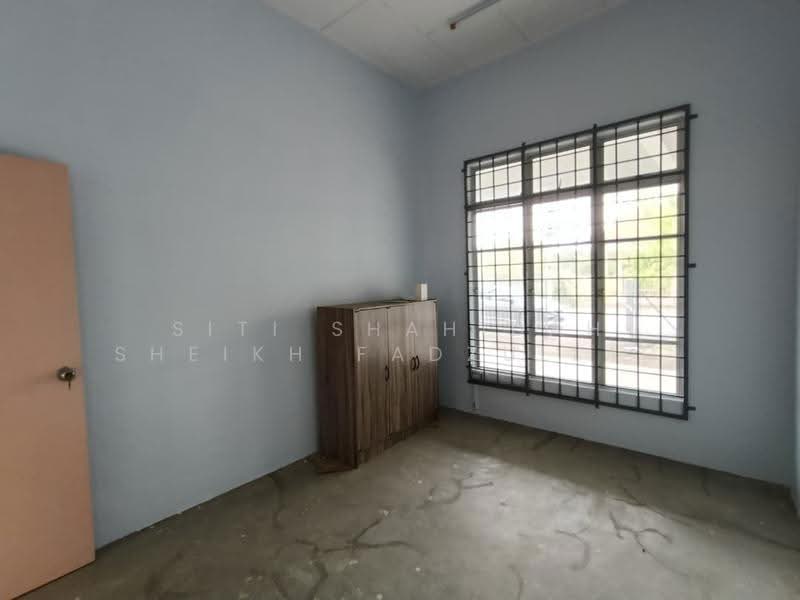 1-storey Terraced House for Sale in Taman Seri Telok Emas (Telok Mas) - Siti Shahidah Sheikh Fadzullah - PropertyGuru.com.my