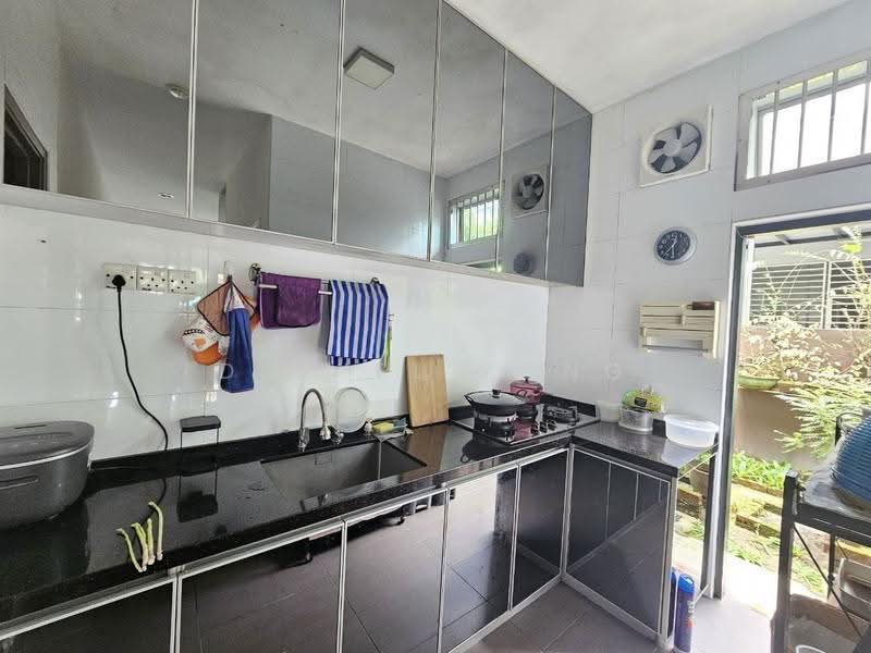 Rumah Kluster untuk Dijual di Taman Gaya (Ulu Tiram) - Daniel Yong - Kitchen - PropertyGuru.com.my
