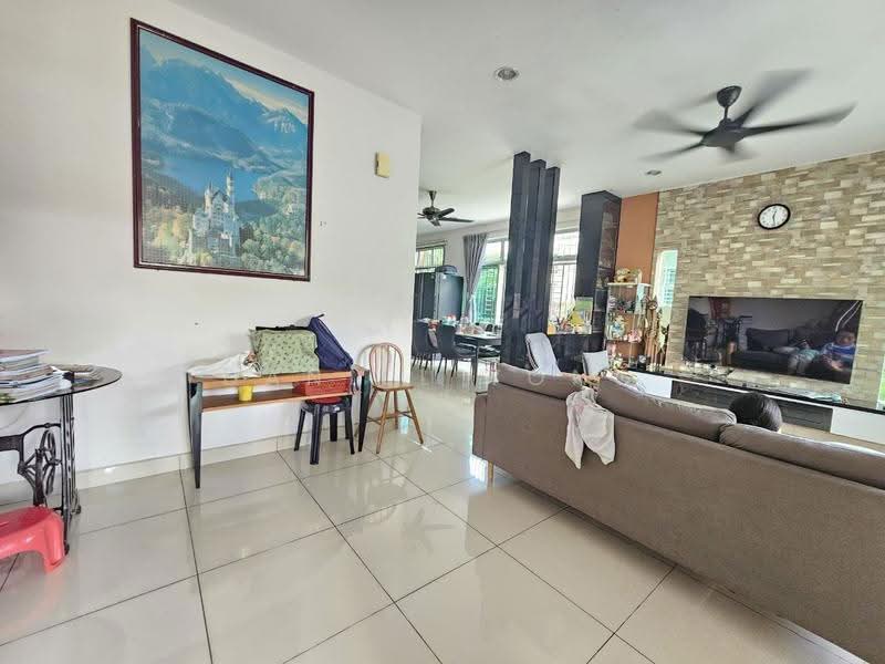 Rumah Kluster untuk Dijual di Taman Gaya (Ulu Tiram) - Daniel Yong - Living Room - PropertyGuru.com.my