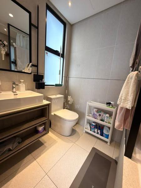 Kediaman Servis untuk Disewa di Millerz Square Serviced Residence - Lawrence Law - Bathroom - PropertyGuru.com.my