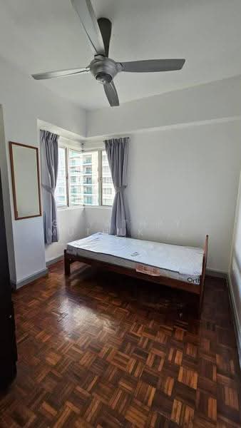 Kondominium untuk Disewa di Pantai Panorama Condominiums - Gayathry Muthukrishnan - Bedroom - PropertyGuru.com.my