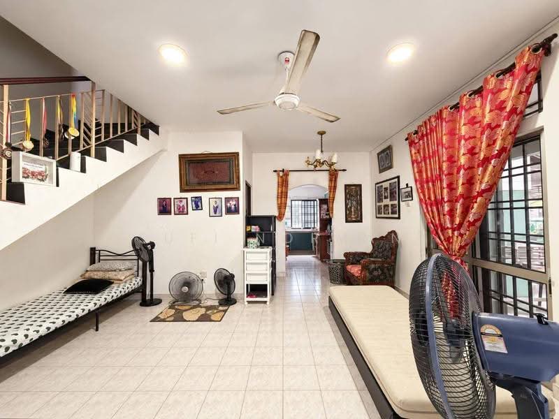 Rumah Teres 2-Tingkat untuk Dijual di Taman Mutiara Rini (Skudai) - Sufi Norman - Living Room - PropertyGuru.com.my