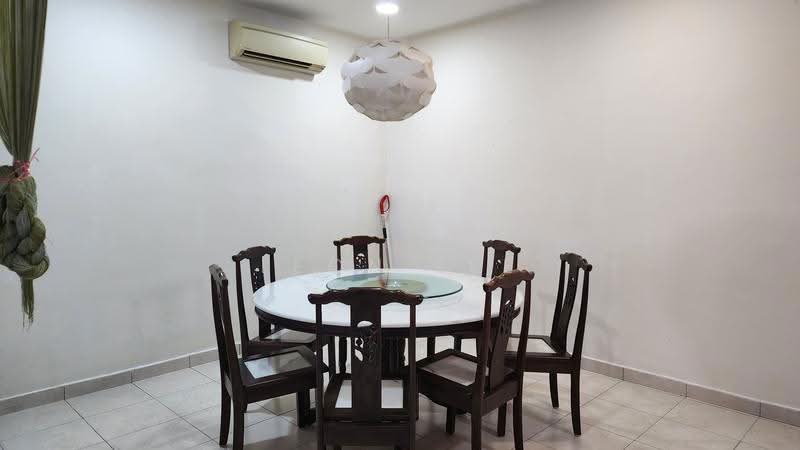 Rumah Teres 2.5-Tingkat untuk Disewa di Taman Puchong Hartamas (Puchong) - Leon Lee - Dining Room - PropertyGuru.com.my