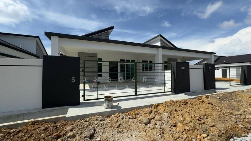 Semi-Detached House for Sale in Rumah Berkembar Setingkat Di Kulim, Kedah (Kulim) - Sanggaran Muniandy - Exterior - PropertyGuru.com.my