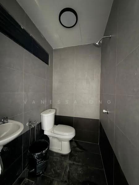 Shop / Office for Rent in New Green Park (Rawang) - Vanessa Ong - Bathroom - PropertyGuru.com.my