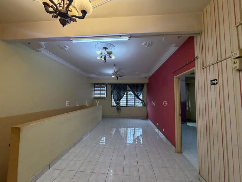 Townhouse for Sale in Taman Lagenda Mas (Cheras) - Elly Chong - Living Room - PropertyGuru.com.my