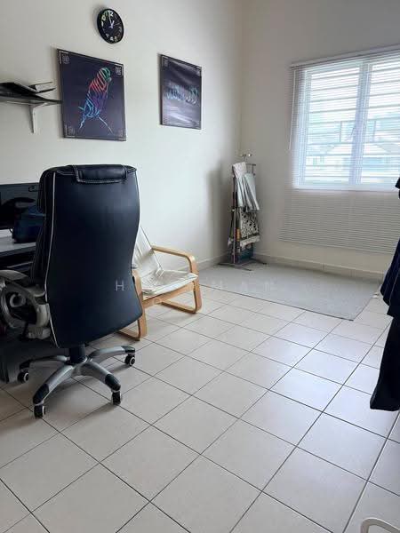 Kondominium untuk Dijual di Embun Residence - Hazeman Omar - Study - PropertyGuru.com.my