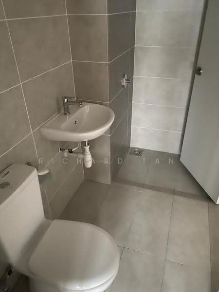 Kediaman Servis untuk Dijual di Jernih Residence - Richard Tan - Bathroom - PropertyGuru.com.my