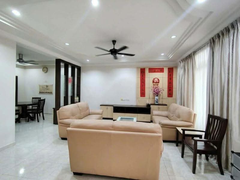 Rumah Teres 2-Tingkat untuk Dijual di Taman Sri Kluang (Kluang) - May Tan - Living Room - PropertyGuru.com.my