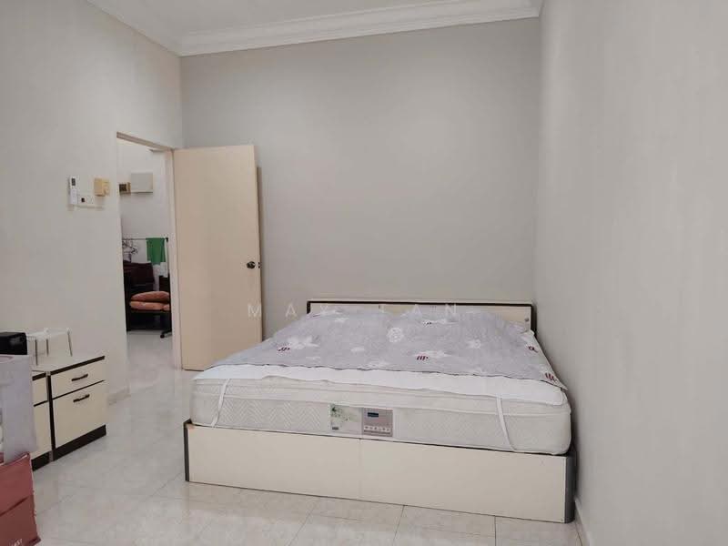 Rumah Teres 2-Tingkat untuk Dijual di Taman Sri Kluang (Kluang) - May Tan - Bedroom - PropertyGuru.com.my