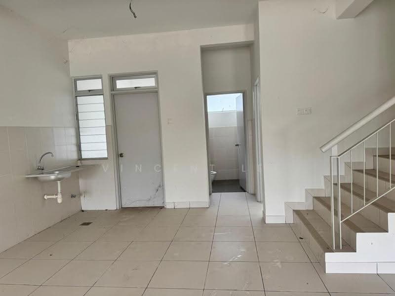 Rumah Teres untuk Dijual di Semenyih (Selangor) - Vincent Lee - Kitchen - PropertyGuru.com.my