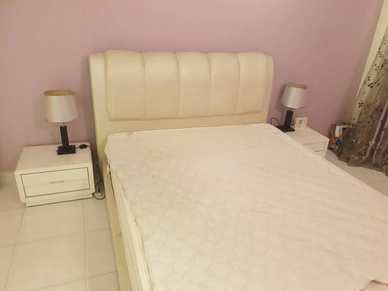 Kediaman Servis untuk Dijual di SetiaWalk - Camie Hoo - Bedroom - PropertyGuru.com.my