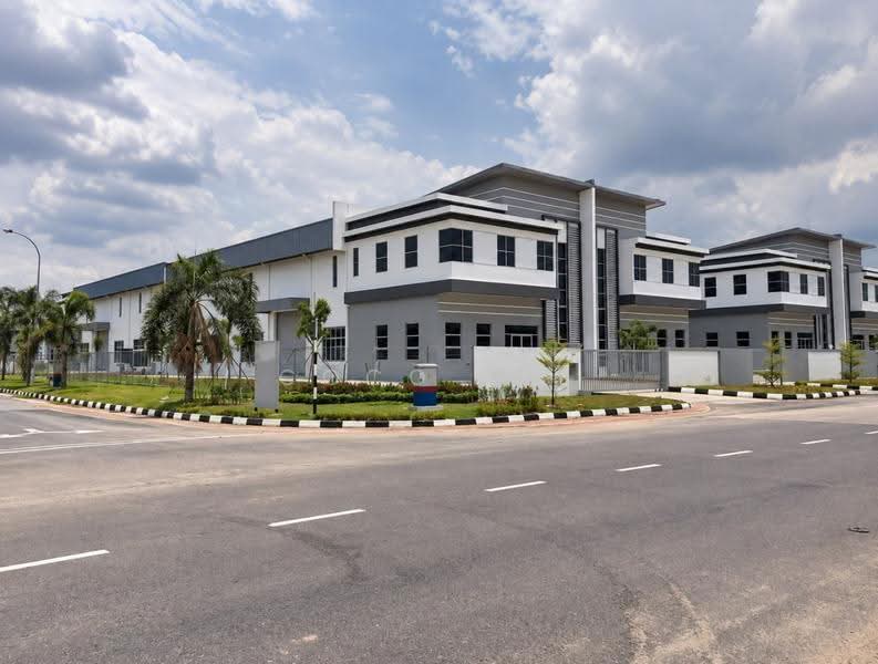 Cluster Factory for Sale in Taman Perindustrian Cemerlang (Ulu Tiram) - Coco Lee - PropertyGuru.com.my