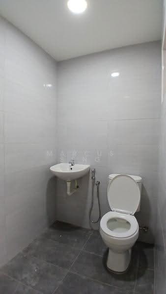 2-storey Terraced House for Sale in Taman Arkid (Menglembu) - Marcus Seng - Bathroom - PropertyGuru.com.my