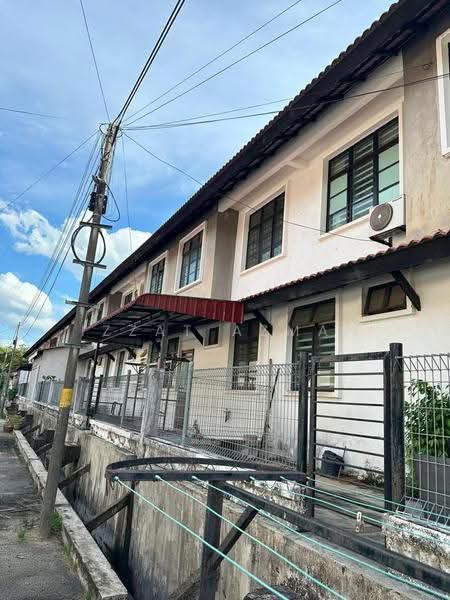 2-storey Terraced House for Sale in Kuantan (Pahang) - Izzat Azman - Exterior - PropertyGuru.com.my