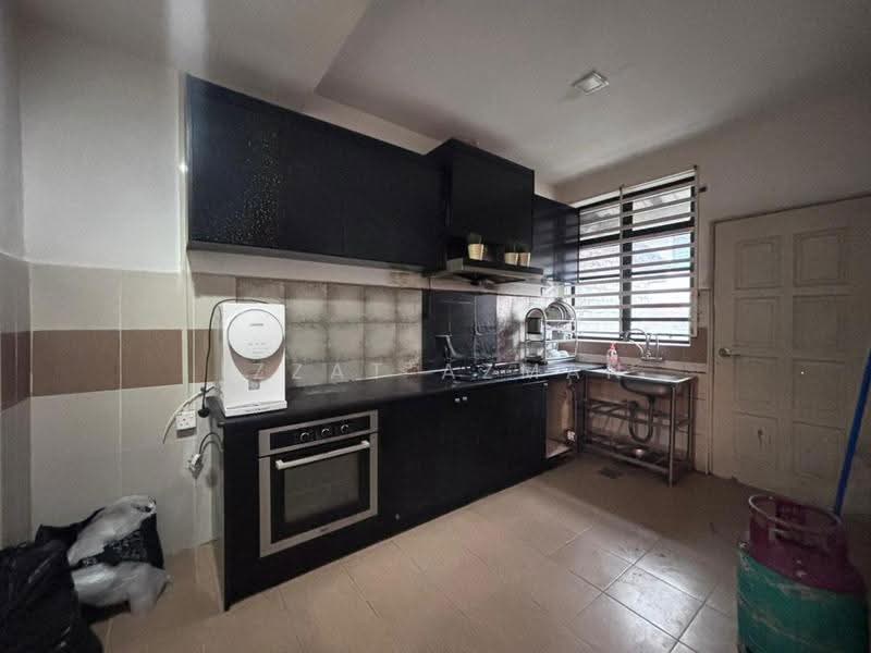 2-storey Terraced House for Sale in Kuantan (Pahang) - Izzat Azman - Kitchen - PropertyGuru.com.my
