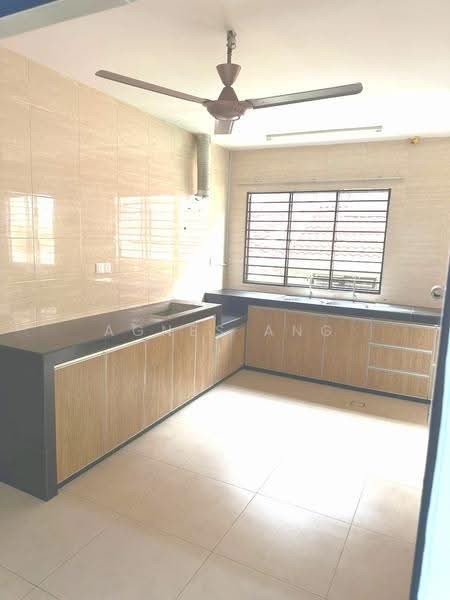 Rumah Teres 2-Tingkat untuk Disewa di Bandar Kinrara (Selangor) - Agnes Ang - Kitchen - PropertyGuru.com.my