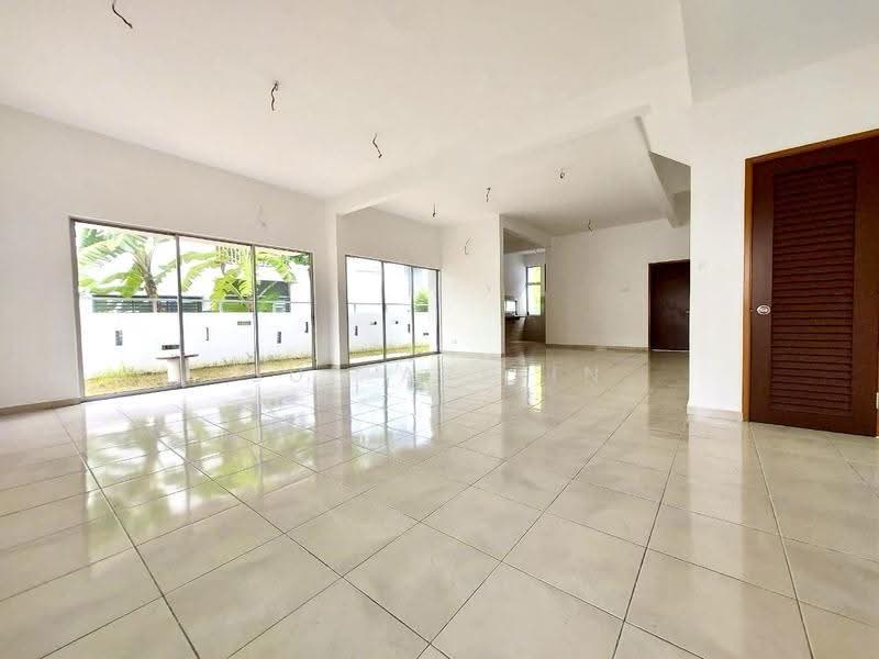 Rumah Teres 2-Tingkat untuk Dijual di Serene Heights (Semenyih) - Sue Arifin - Living Room - PropertyGuru.com.my