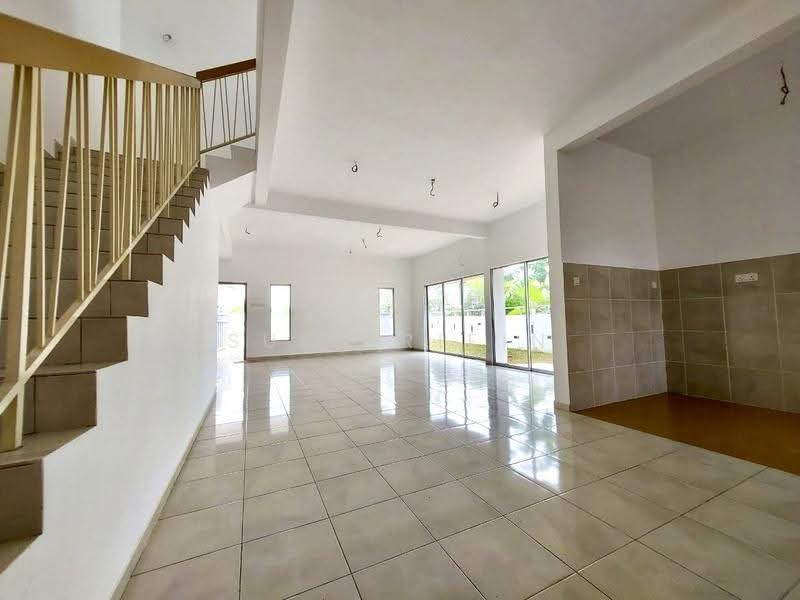 Rumah Teres 2-Tingkat untuk Dijual di Serene Heights (Semenyih) - Sue Arifin - Living Room - PropertyGuru.com.my