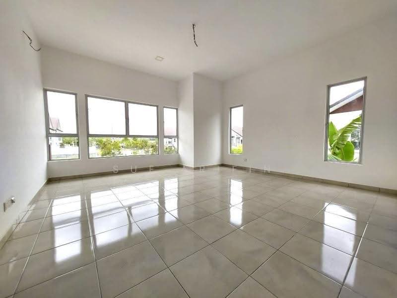 Rumah Teres 2-Tingkat untuk Dijual di Serene Heights (Semenyih) - Sue Arifin - Living Room - PropertyGuru.com.my