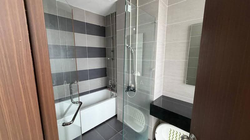 Kondominium untuk Dijual di KSL D'Esplanade Residence - Janese Janese - Bathroom - PropertyGuru.com.my