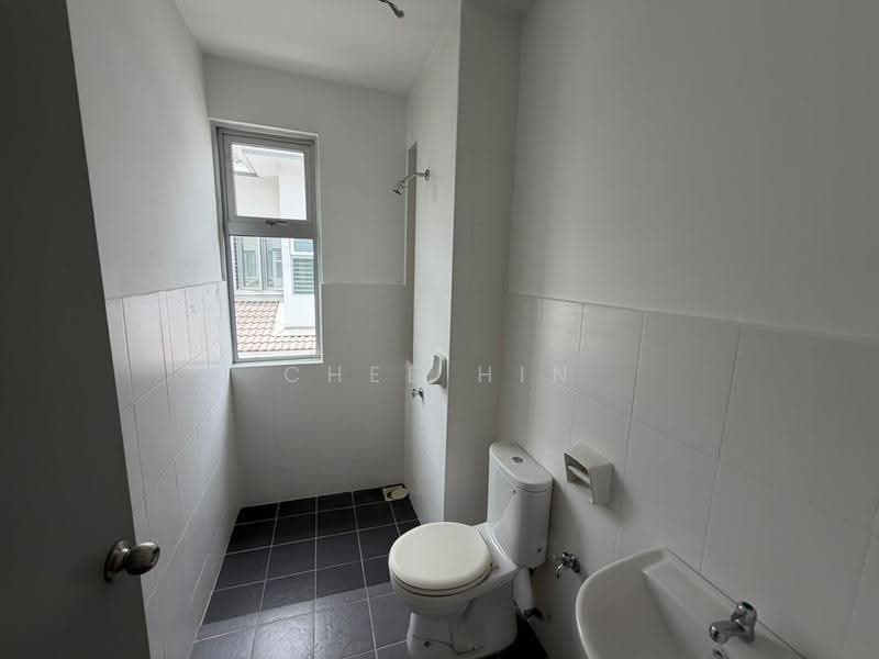 Rumah Teres 2-Tingkat untuk Dijual di Bandar Puncak Alam (Puncak Alam) - Chee Hin - Bathroom - PropertyGuru.com.my
