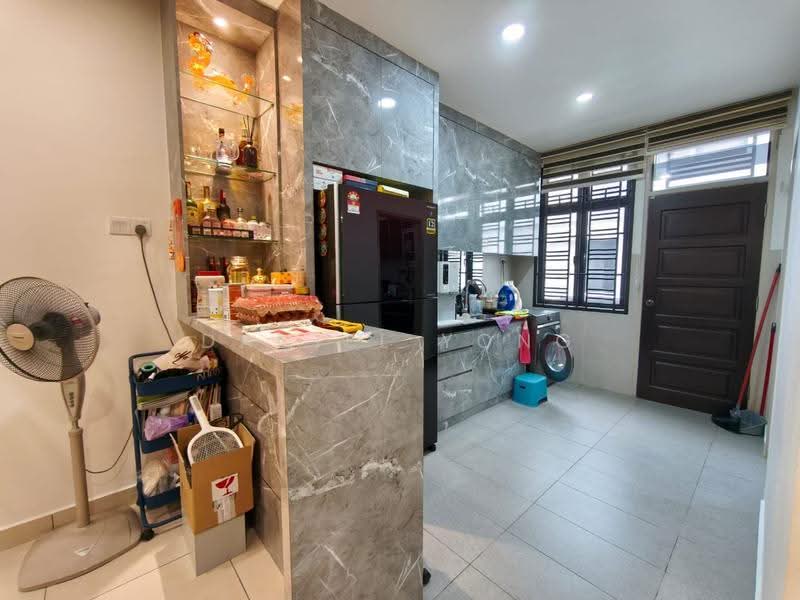 2-storey Terraced House for Sale in Taman Austin Duta (Tebrau) - Daniel Yong - Kitchen - PropertyGuru.com.my