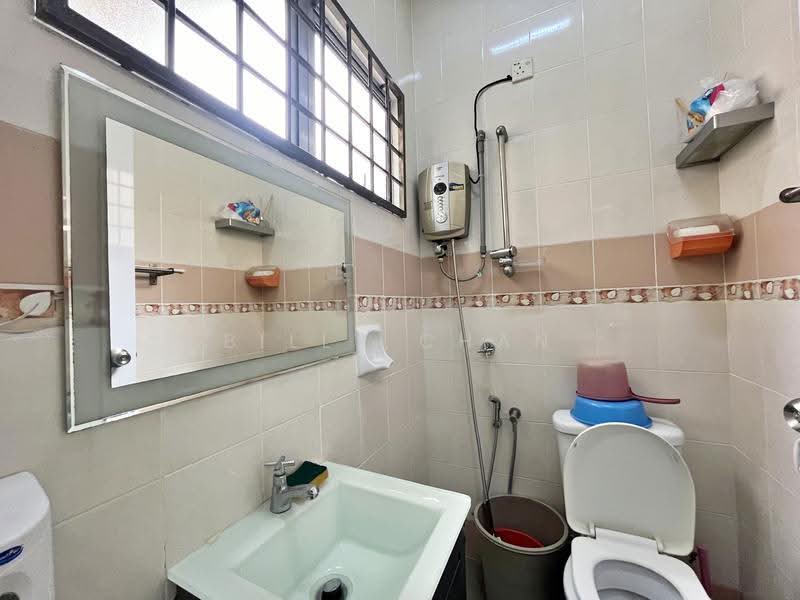 2-storey Terraced House for Sale in Taman Suria (Bandar Sungai Long) - Billy Chan - Bathroom - PropertyGuru.com.my