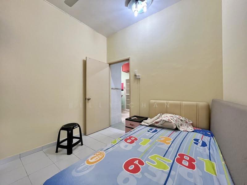 2-storey Terraced House for Sale in Taman Suria (Bandar Sungai Long) - Billy Chan - Bedroom - PropertyGuru.com.my