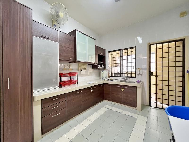 2-storey Terraced House for Sale in Taman Suria (Bandar Sungai Long) - Billy Chan - Kitchen - PropertyGuru.com.my