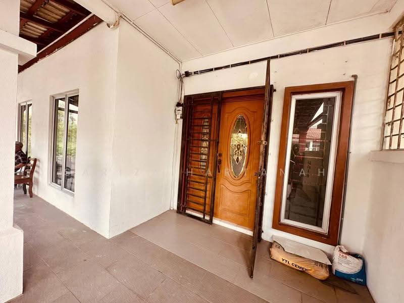 Rumah Teres 1-Tingkat untuk Dijual di Jenjarom (Selangor) - Sariza Hartanah - Exterior - PropertyGuru.com.my