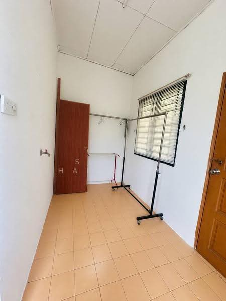 Rumah Teres 1-Tingkat untuk Dijual di Jenjarom (Selangor) - Sariza Hartanah - Interior - PropertyGuru.com.my