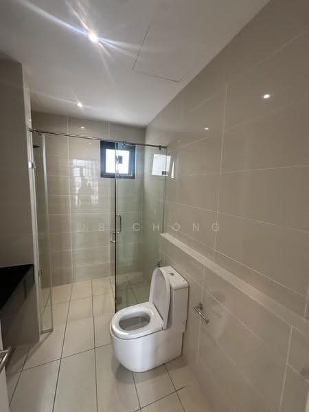Kondominium untuk Disewa di Residensi Mapel Oug - JB Chong - Bathroom - PropertyGuru.com.my