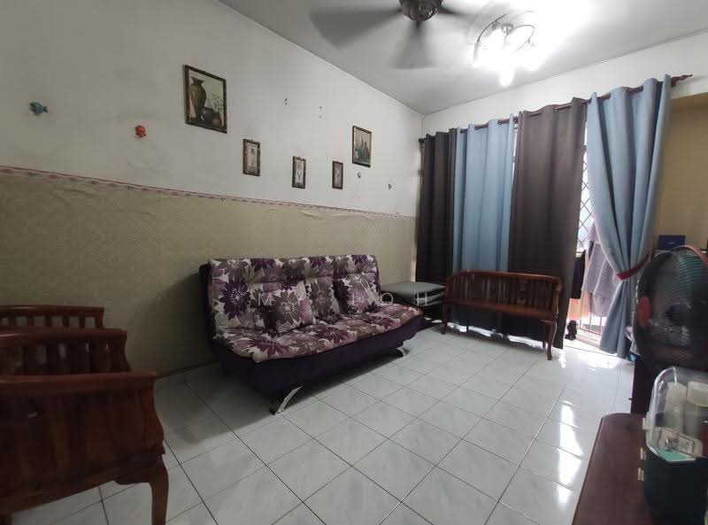 Apartment for Sale at Sri Selayang - MY Loh - Living Room - PropertyGuru.com.my