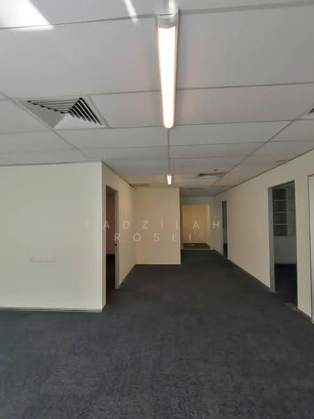 Pejabat untuk Disewa di Mont Kiara (Kuala Lumpur) - Fadzilah Rosli - Corridor - PropertyGuru.com.my