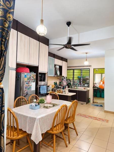 Rumah Berkembar untuk Dijual di Shah Alam (Selangor) - Sariza Hartanah - Dining Room - PropertyGuru.com.my