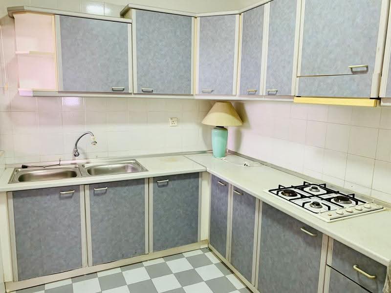Condominium for Sale at The Golden Coast - Vinc Pheng - Kitchen - PropertyGuru.com.my
